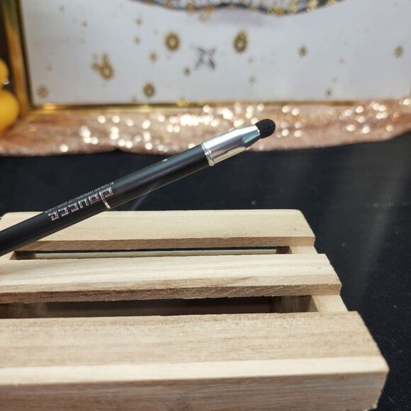 New Doucce Smudge Resistant Eyeliner Long Lasting Khol Liner 600 - Picture 6 of 7